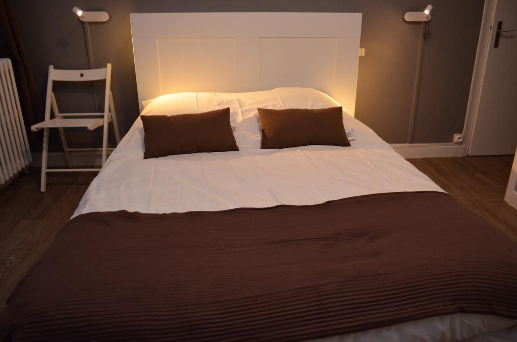 Auberge Du Lac Hotel Marcilly-sur-Tille Ngoại thất bức ảnh