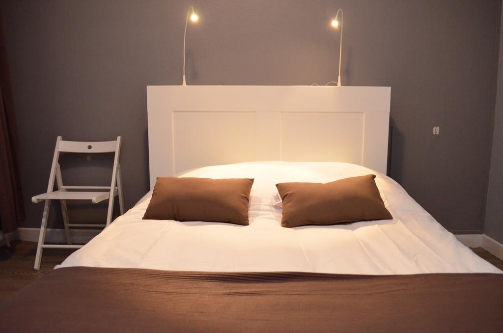 Auberge Du Lac Hotel Marcilly-sur-Tille Phòng bức ảnh