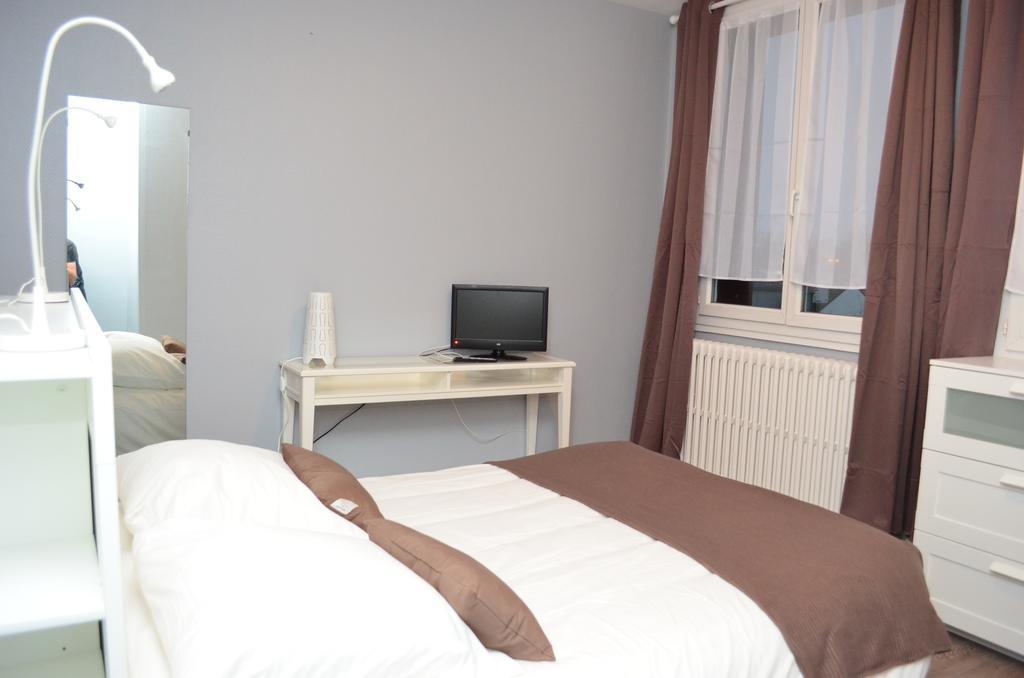 Auberge Du Lac Hotel Marcilly-sur-Tille Ngoại thất bức ảnh